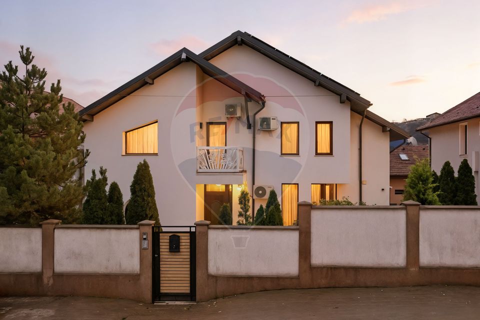 Vila de Lux de Vânzare, 280mp util - Str. Cortez - Hlincea Iasi