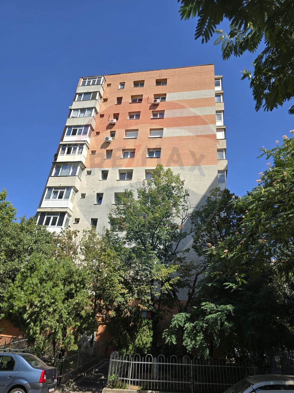 4 room Apartment for sale, 1 Decembrie 1918 area