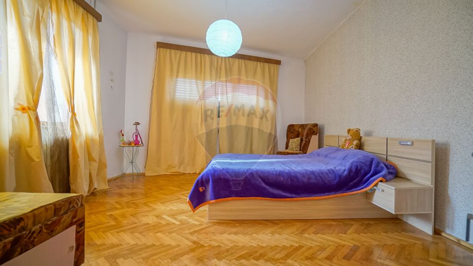 5 room House / Villa for sale, Cernatu area