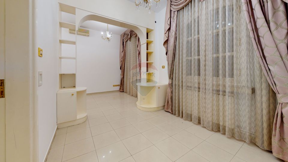 Spatiu deosebit | Destinatie mixta | Locuri parcare | 13 Septembrie