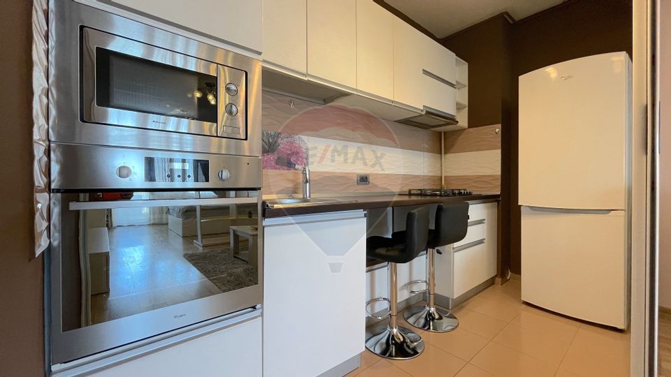 Apartament modern cu 1 camere de închiriat, cu loc de parcare, Coresi