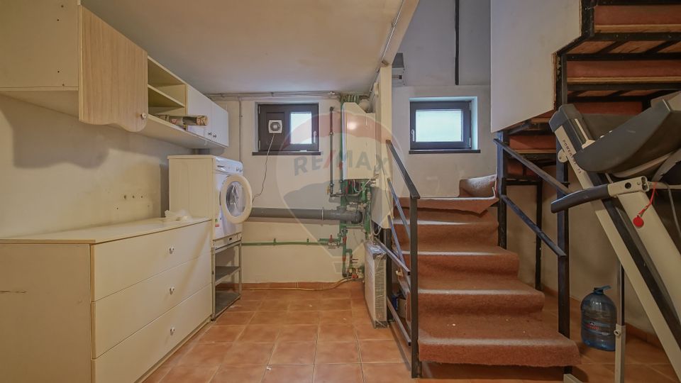 5 room House / Villa for sale, Central area