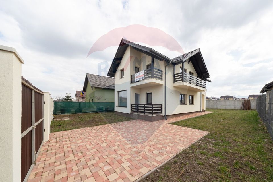 4 room House / Villa for sale
