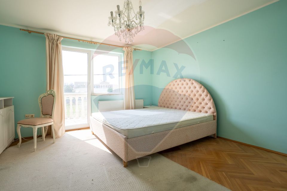 De vânzare Casă spațioasă cu teren 1.000 mp Beverly Hills, Sanmartin