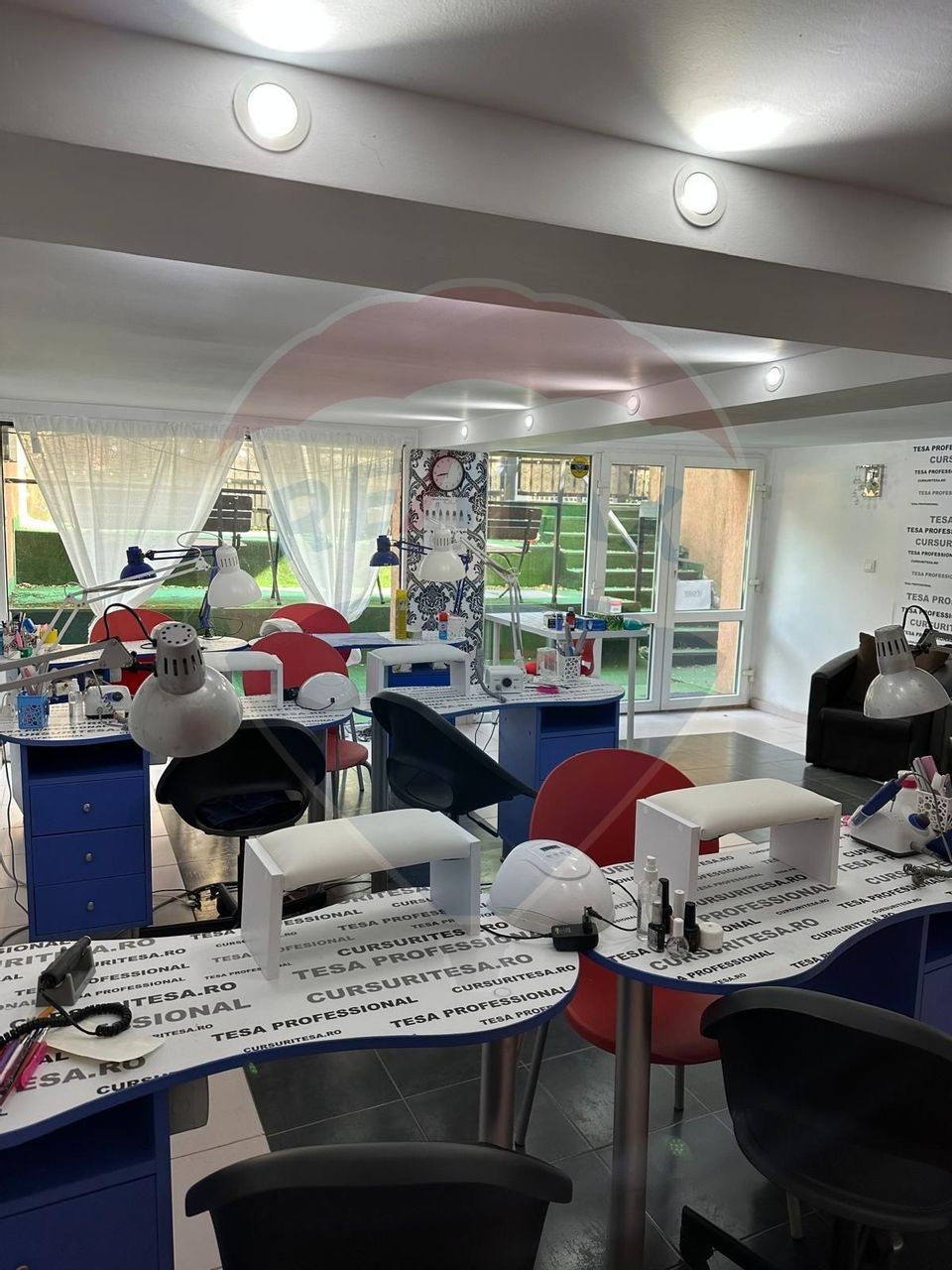 90sq.m Commercial Space for rent, Moinesti area