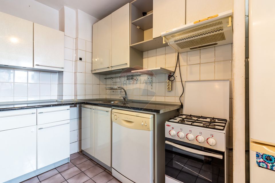 Apartament 2 camere decomandat de vânzare – Calea Moșilor