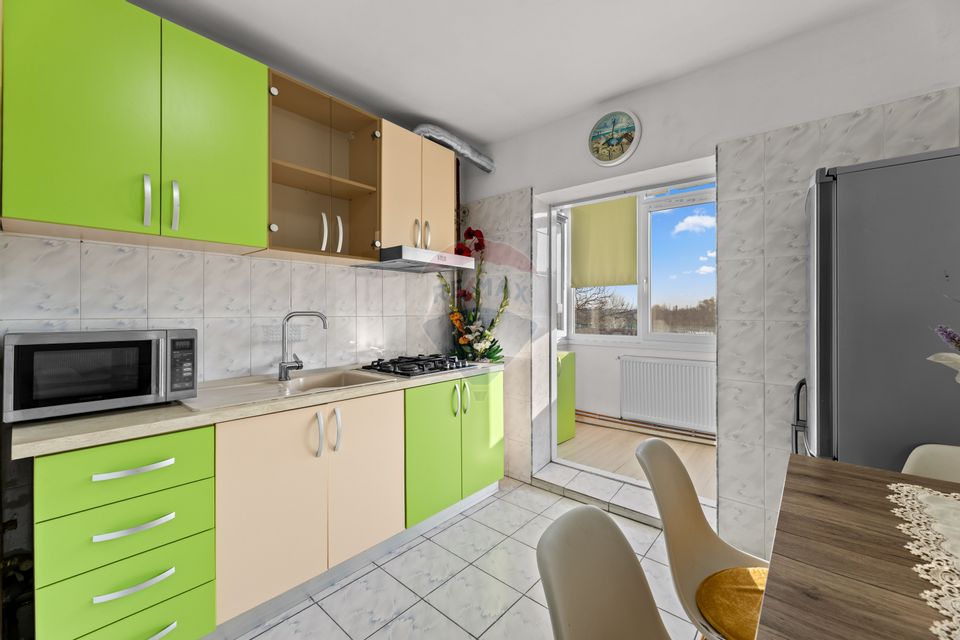 Apartament 3 camere  zona Alfa – etaj 1, două băi și două balcoane