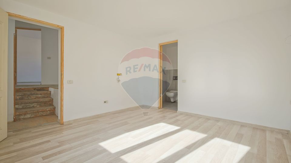 Versatile property in Brasov – Ideal for home or business!