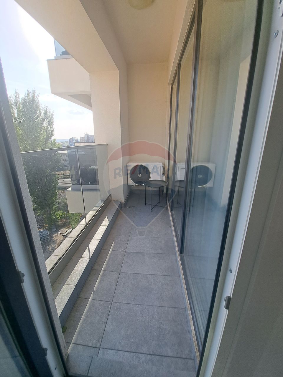 2 camere, bloc nou, loc de parcare subteran, Calea București