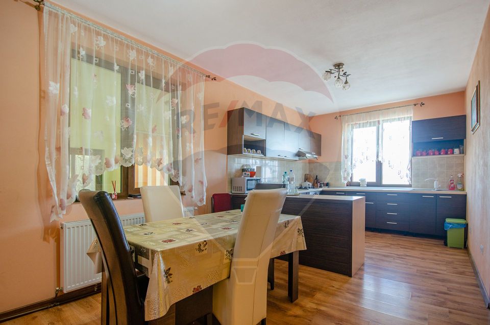 Casa + teren + hala de vanzare in Beregsau – 0% Comision