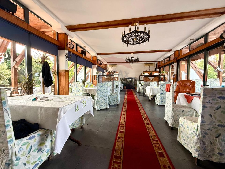 Hotel - Pensiune cu 14 duplexuri  de vânzare  CASA CU STUF Olimp