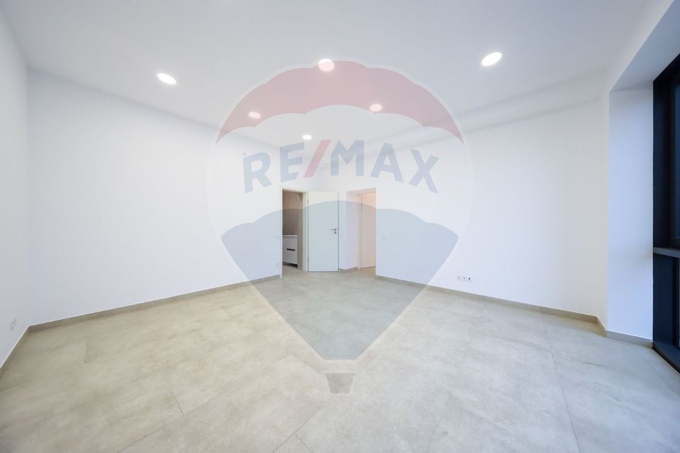 Constructie comerciala P+2 funcțiuni mixte  - str. Iuliu Maniu