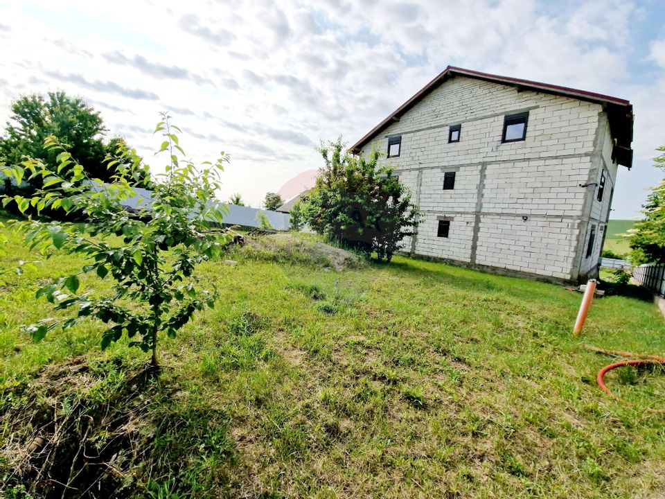 15 room House / Villa for sale