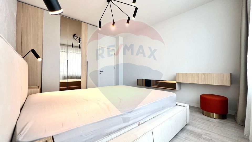 Apartament de lux cu 3 camere de închiriat - Zona Centrul Comercial To