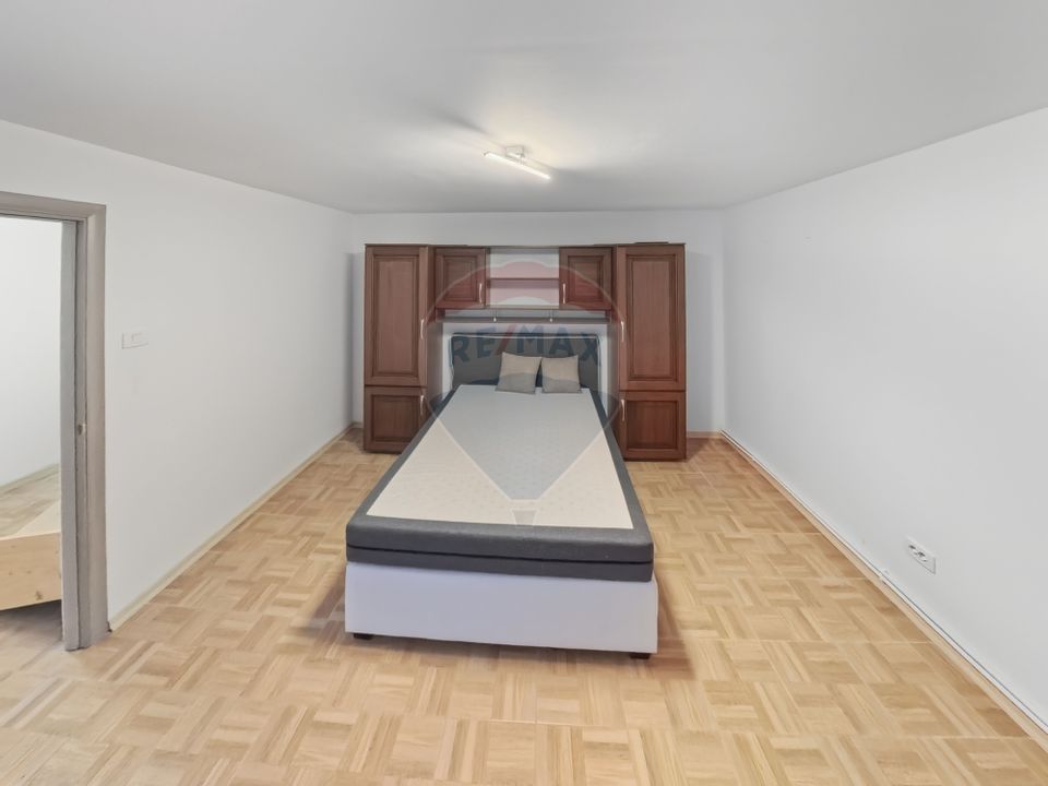 5 room House / Villa for sale