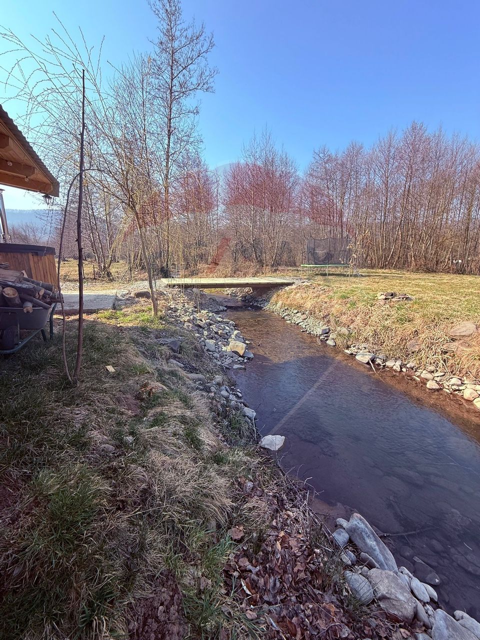 Casă / Vilă cu 4 camere de vânzare