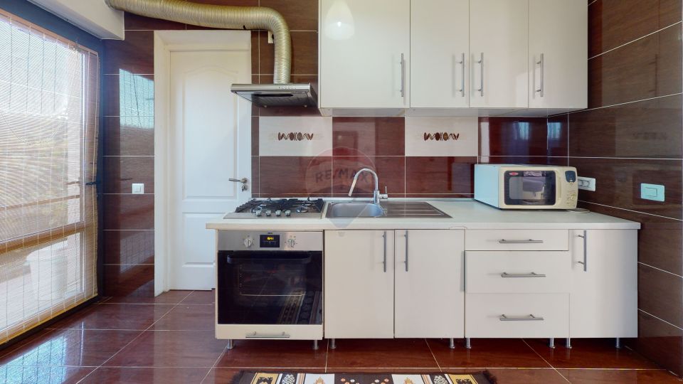 Detached house with 4 rooms, garage and courtyard in North area, Gulia