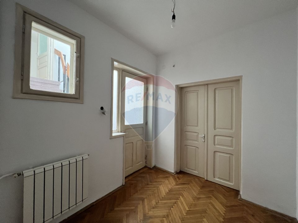 10 room House / Villa for rent, Eminescu area