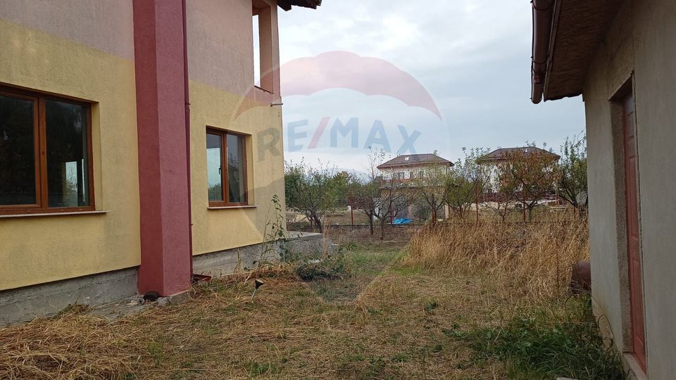 5 room House / Villa for sale