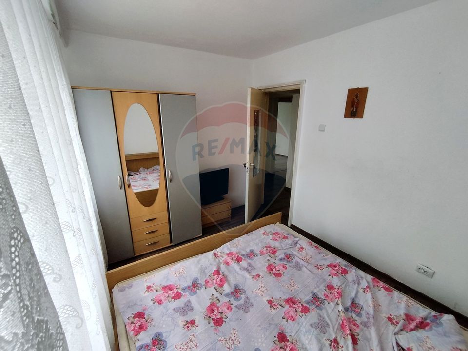 Apartament decomandat cu 3 camere de vânzare, zona Narcisa