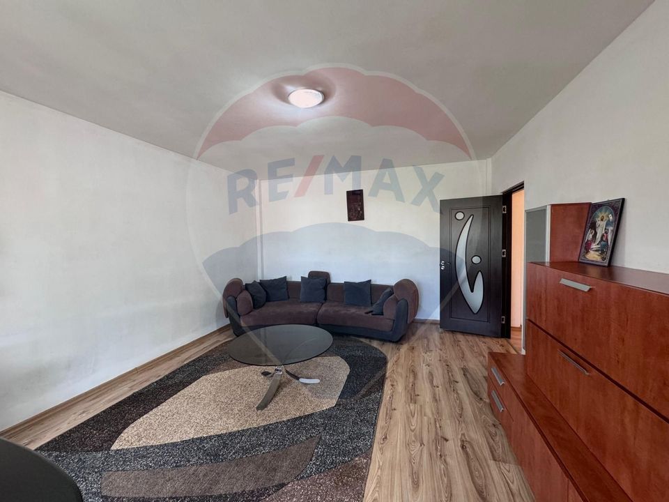 Apartament cu 2 Camere, De Închiriat, Zona Ioșia