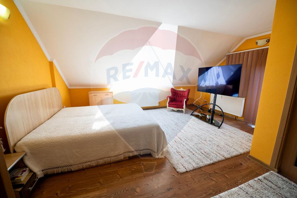 5 room House / Villa for sale