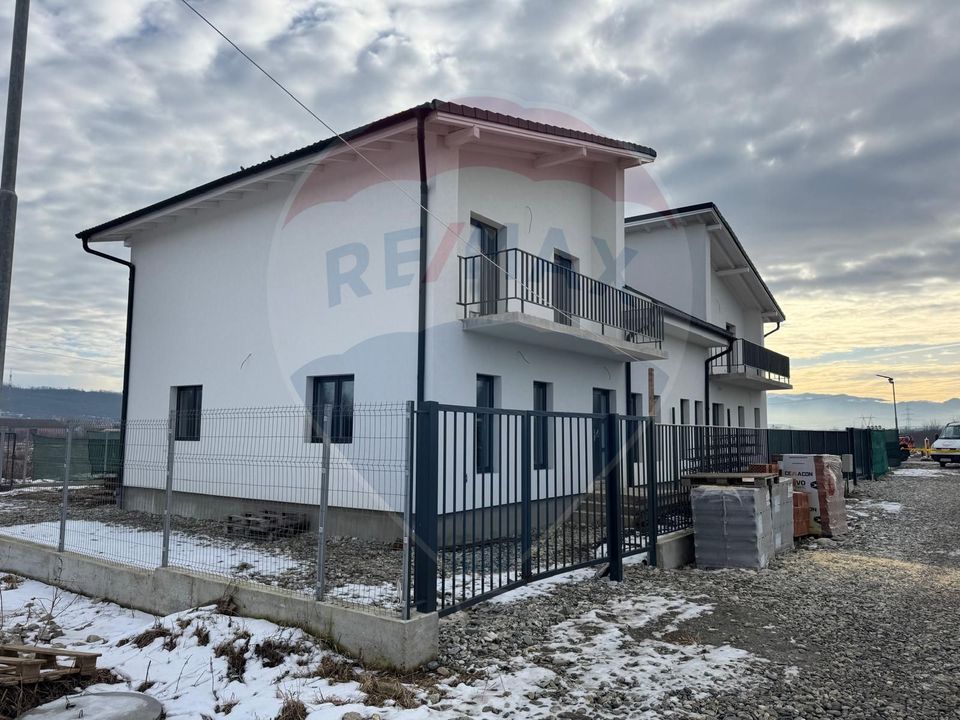 Casa tip Duplex Spațios în Noul Ansamblu Rezidențial din Selimbar/Mohu