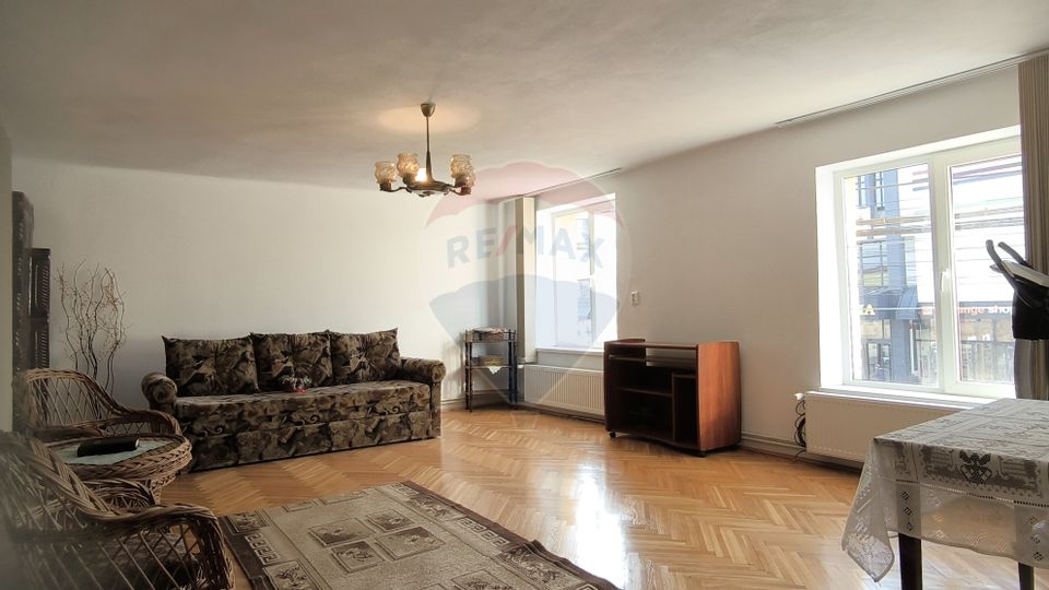 4 room Apartment for sale, Central area