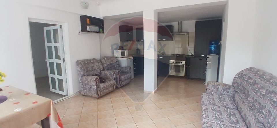 8 room House / Villa for sale