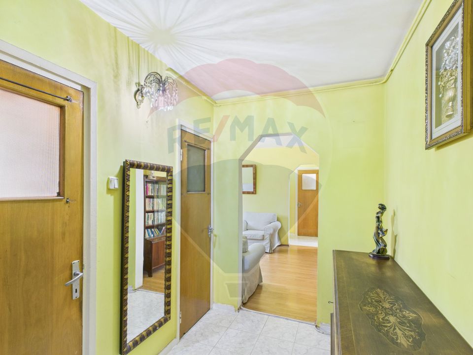 Apartament cu 3 camere de vanzare in zona Dristor / Titan