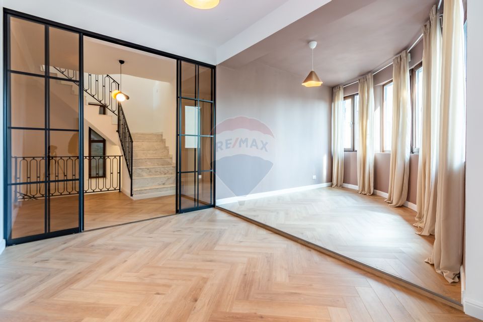 Casă individuala în Aviatiei, adiacent Bulevardul Aerogarii, 4xparcare