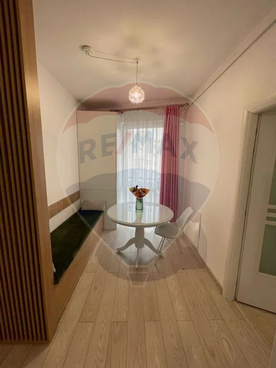 Apartament cu 2 camere de inchiriat in zona Centrala