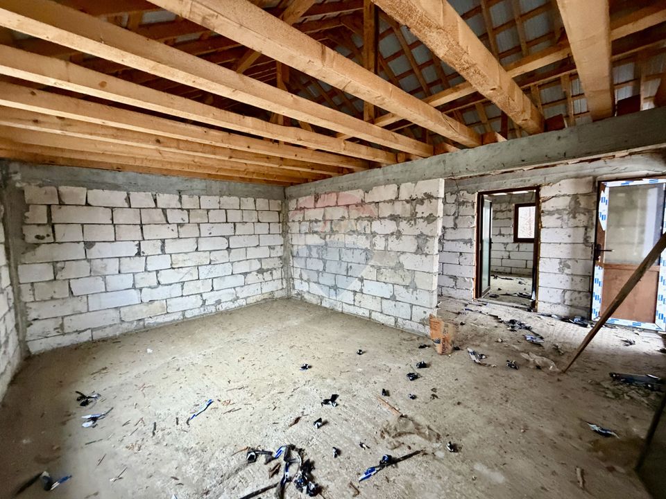 5 room House / Villa for sale