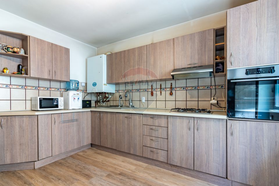 Casă / Vilă cu 5 camere de vânzare Popesti-Leordeni