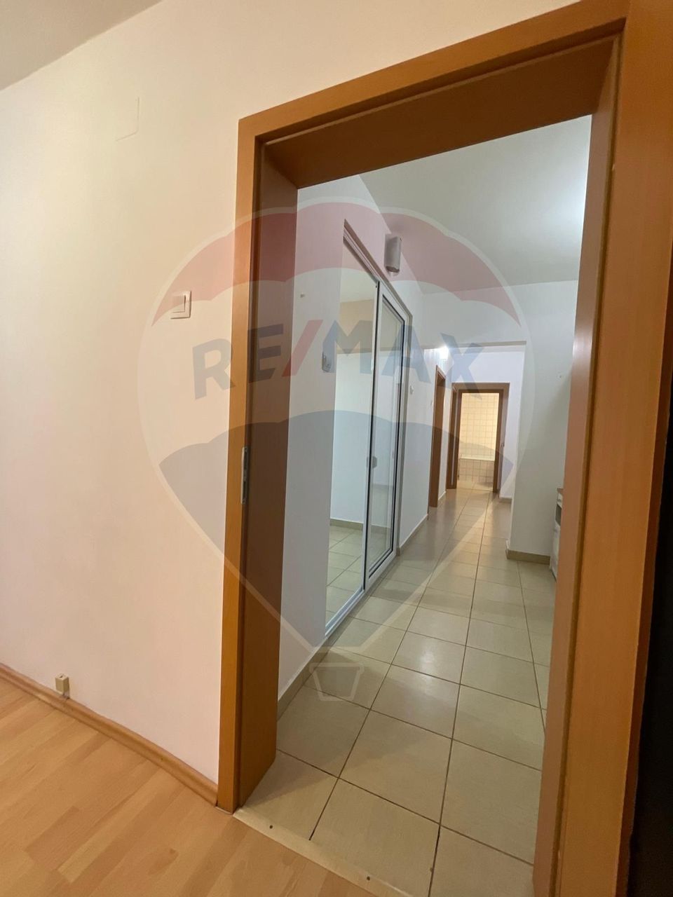 Apartament de 3 pe Pietonală Răcădău