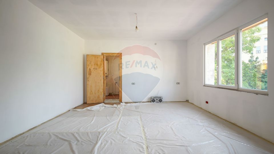 Apartament cu 3 camere de vânzare în zona Brasovul Vechi