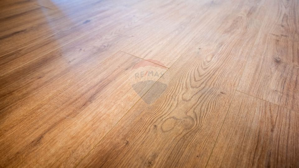 Vanzare apartament 3 camere-renovat, luminos si spatios, zona Iancului