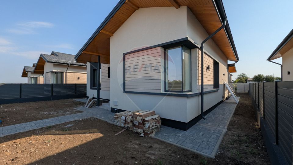 De Vânzare Vilă Cu 4 Camere Noua in Complex rezidențial Alfa Vile