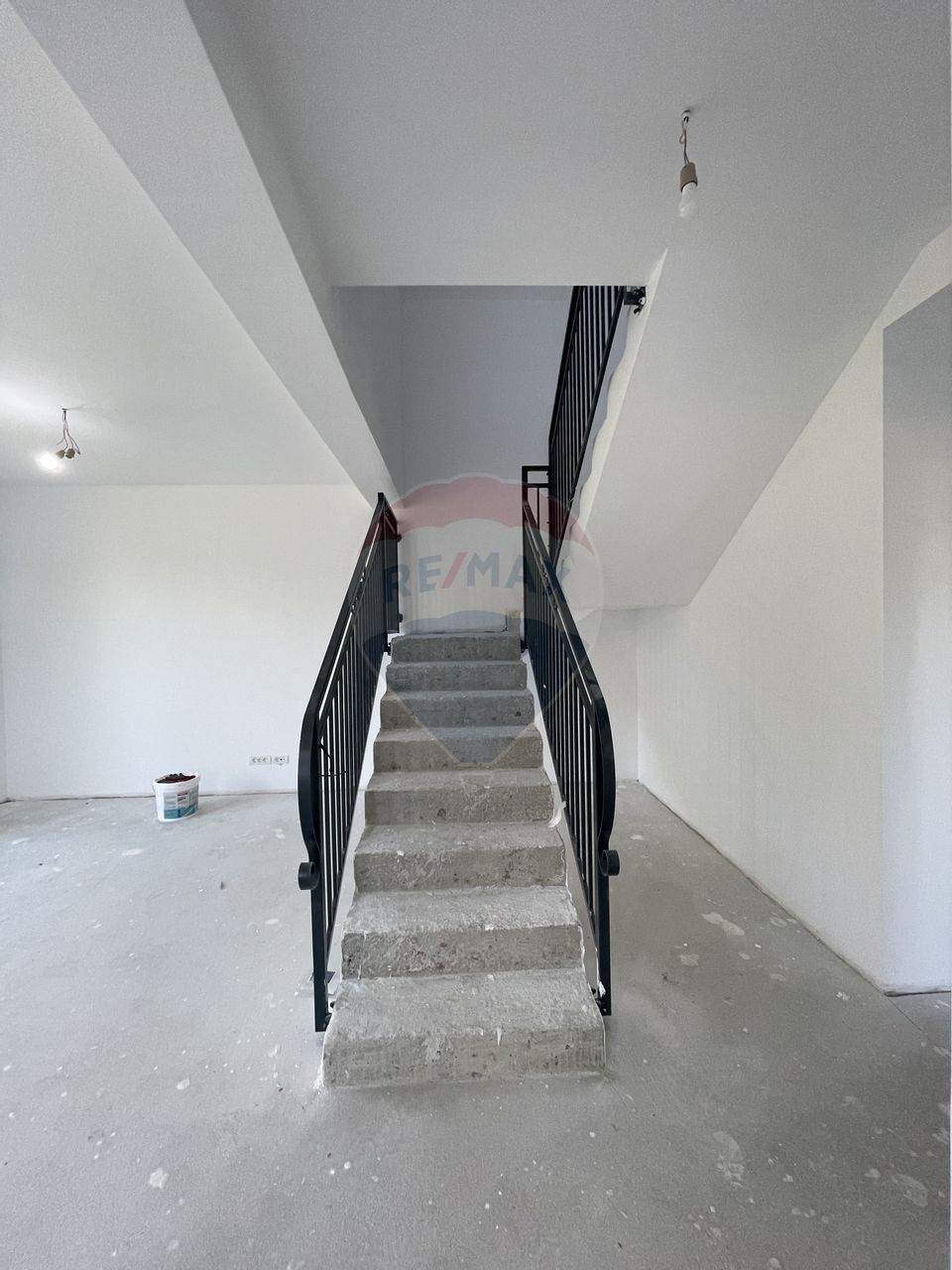 4 room House / Villa for sale