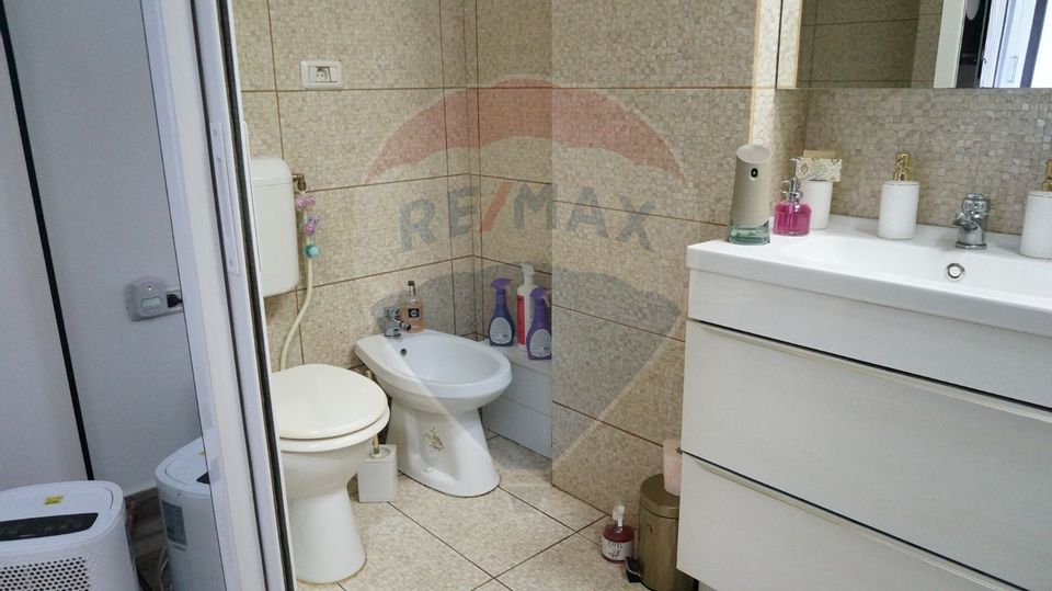 Apartament  3 camere în zona Doi Stejari