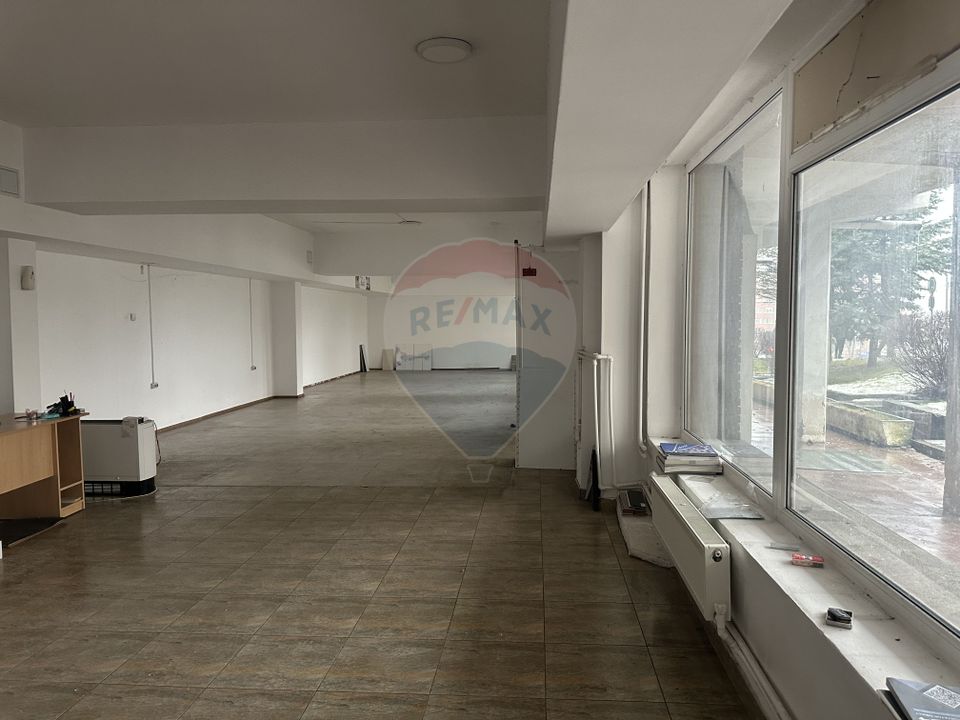 166sq.m Commercial Space for rent, Calea Romanului area