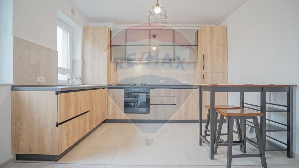 2 room Apartment for rent, Tractorul area