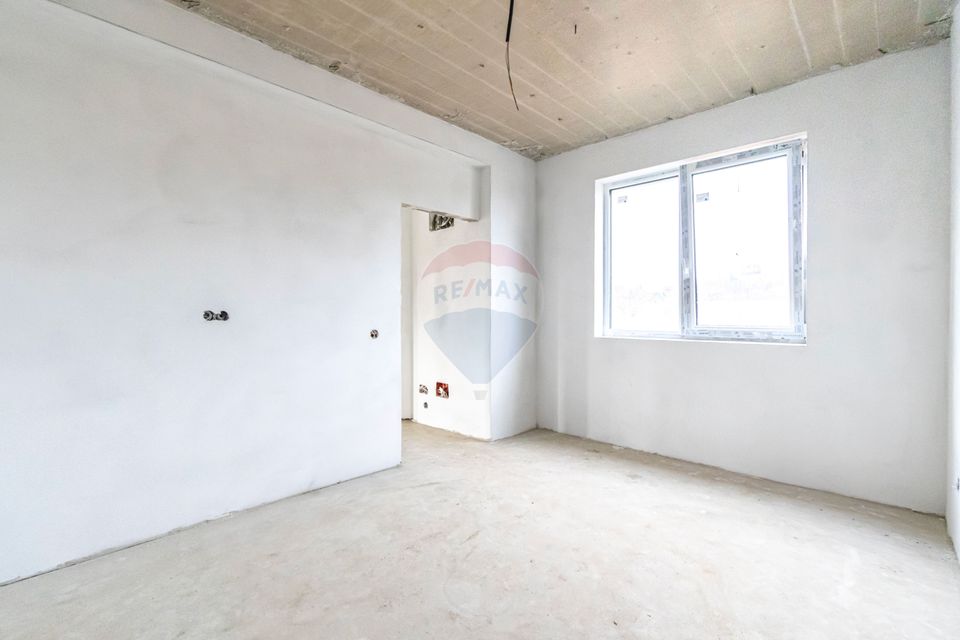 COMISION 0% | CASA 5 CAMERE| DE VANZARE|800MP TEREN| TOATE UTILITATILE