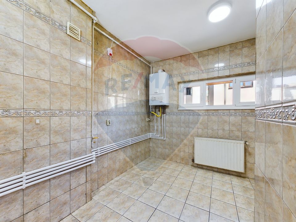 2 apartamente în vilă cu acces individual, ultracentral