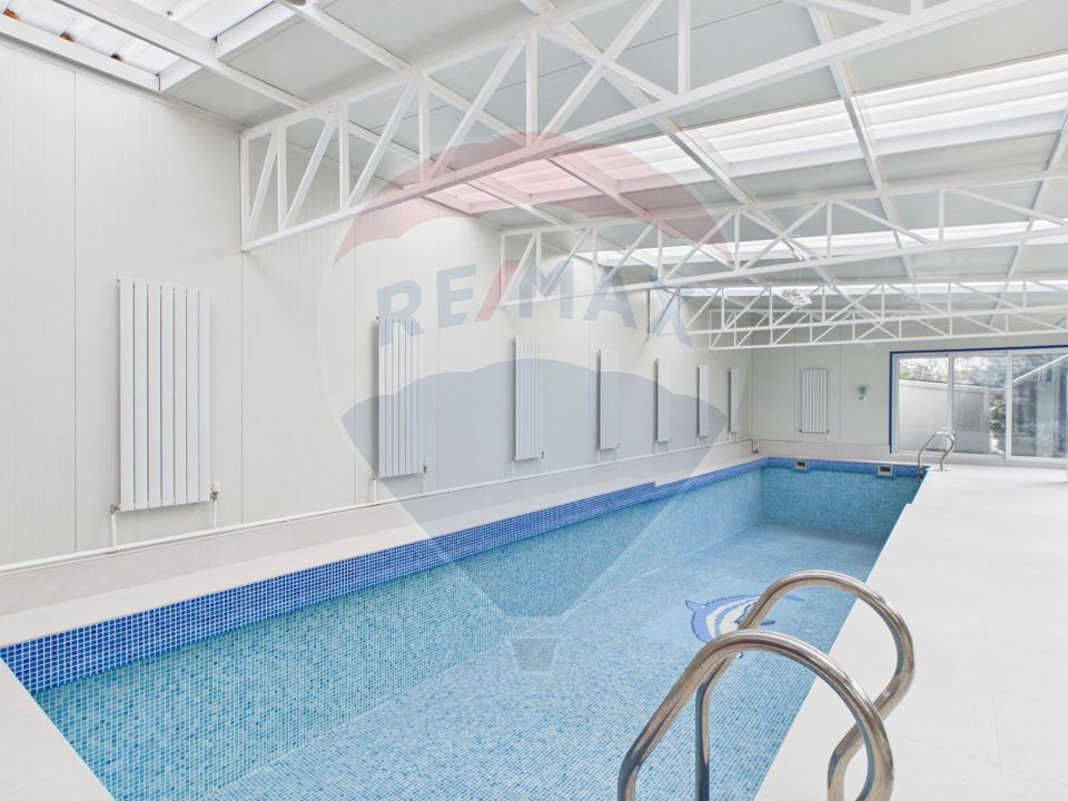 Casa / Vila cu 8 camere de vanzare