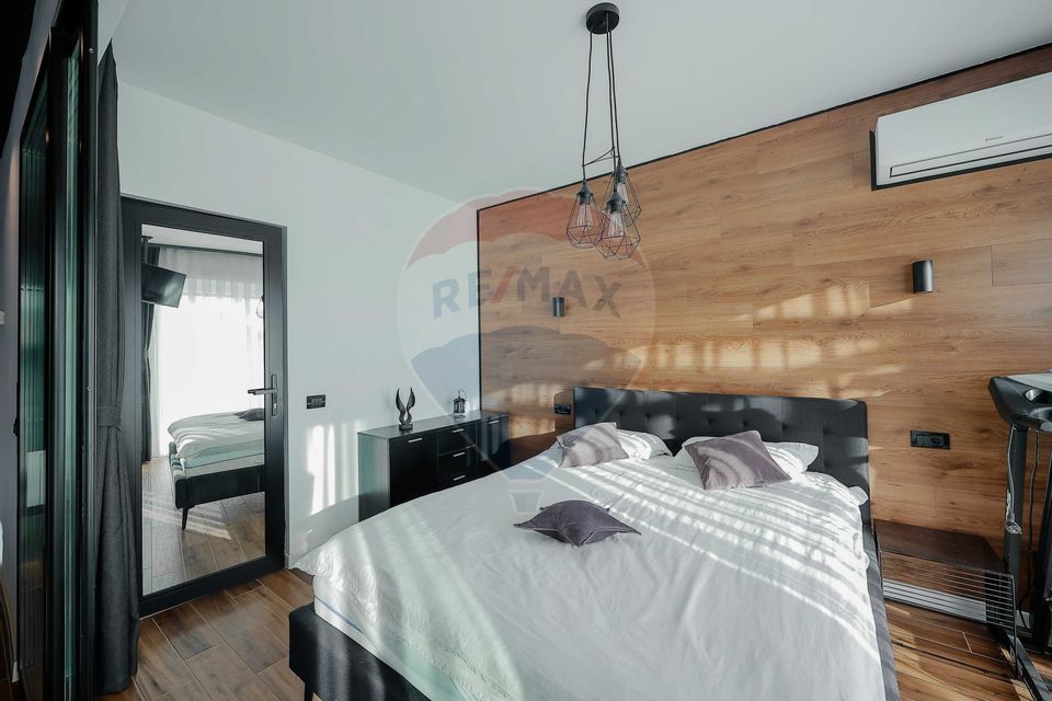 Penthouse tip Loft, 3 camere, pe două niveluri, cu terase de 108 mp