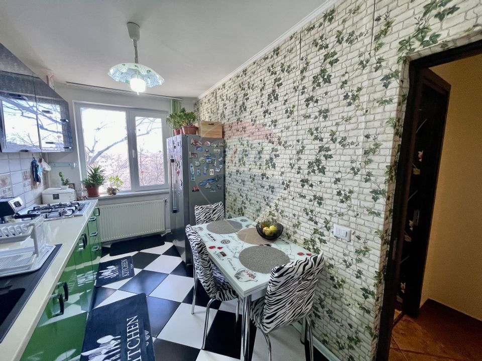 Apartament 3 camere Scoala 7