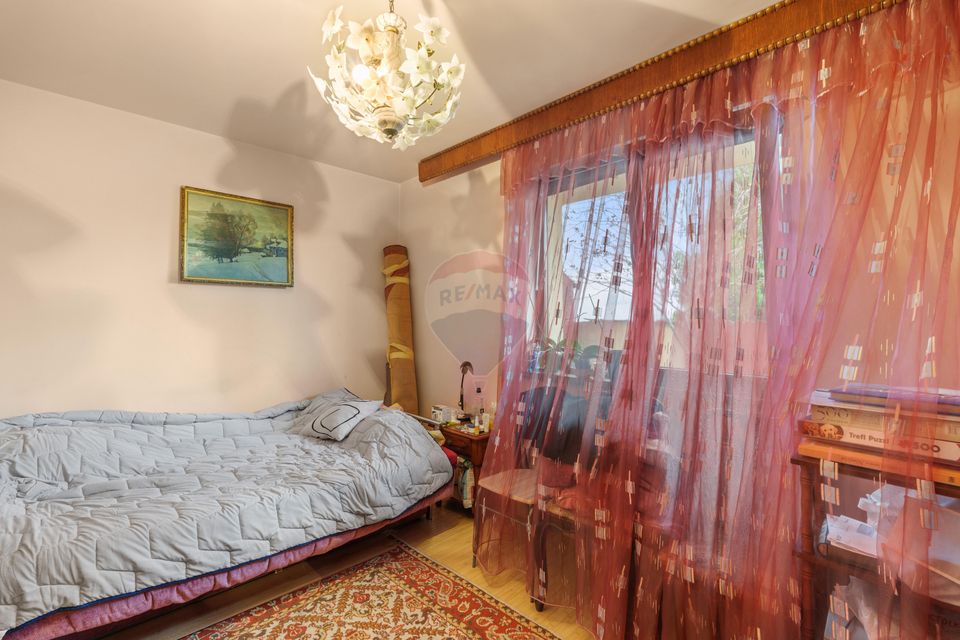 Casă / Vilă cu 6 camere de vânzare - Oraselul Copiilor