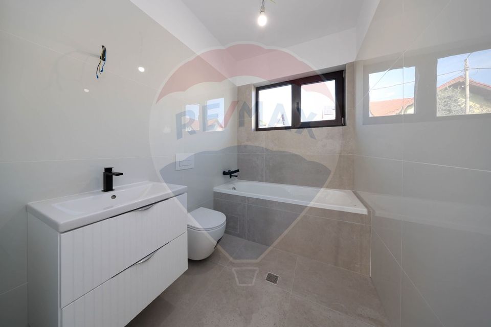 4 room House / Villa for sale