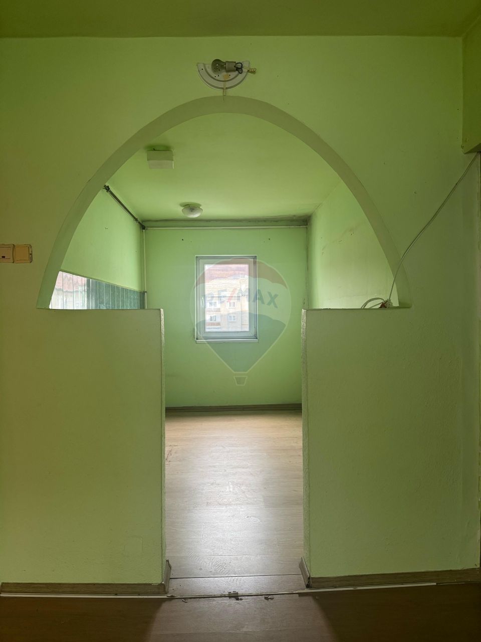 Apartament 3 camere decomandate - str. Sebeșului, etajul 4